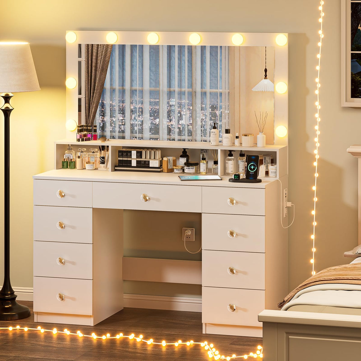 White 9 Drawer Vanity with Lighted Mirror R1446