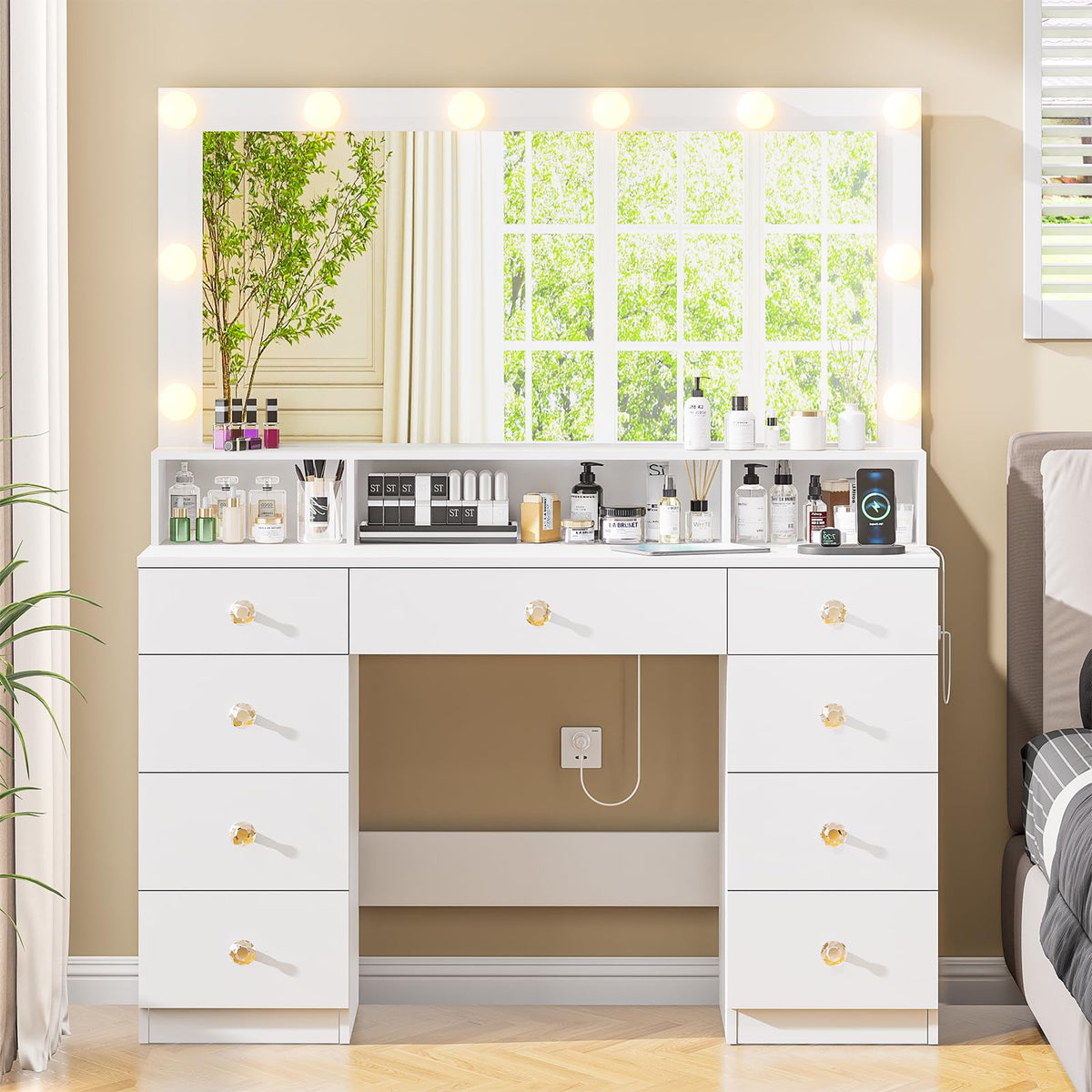 White 9 Drawer Vanity with Lighted Mirror R1446
