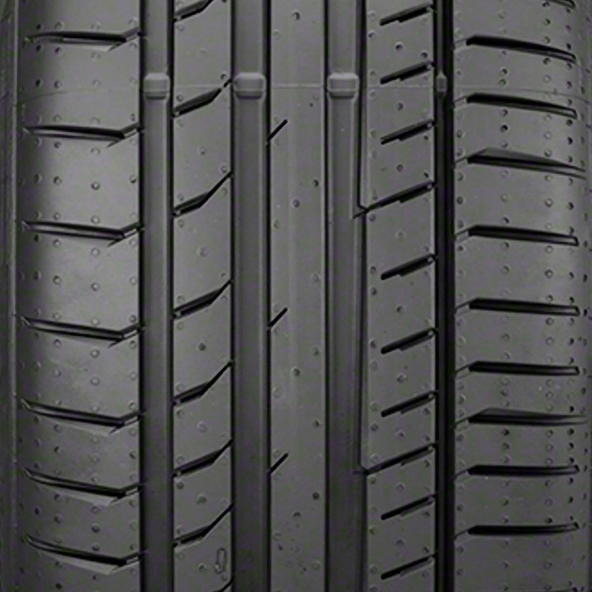 235/40ZR18 95Y XL FR Tire T37491