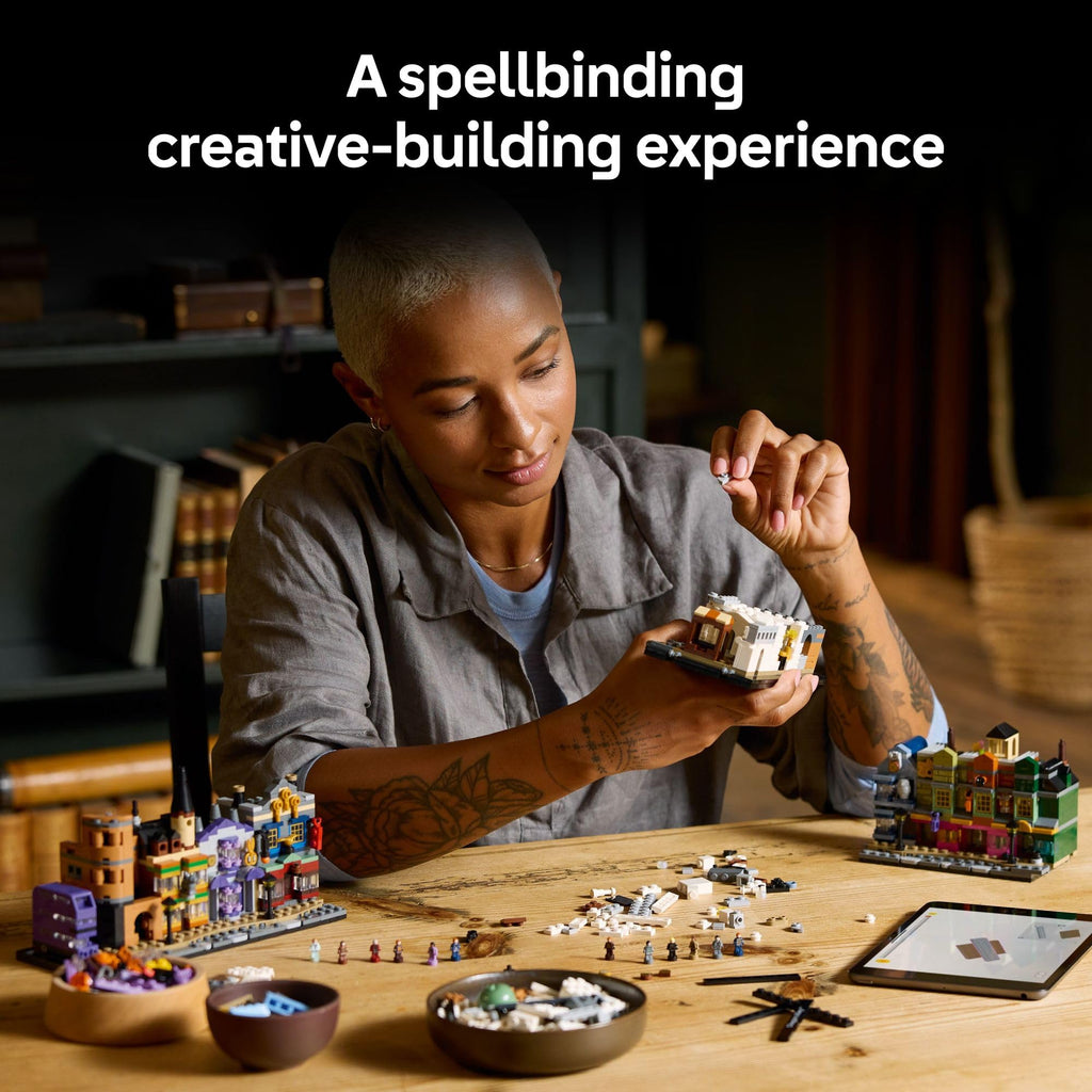 Building Set with 12 Microfigures X120